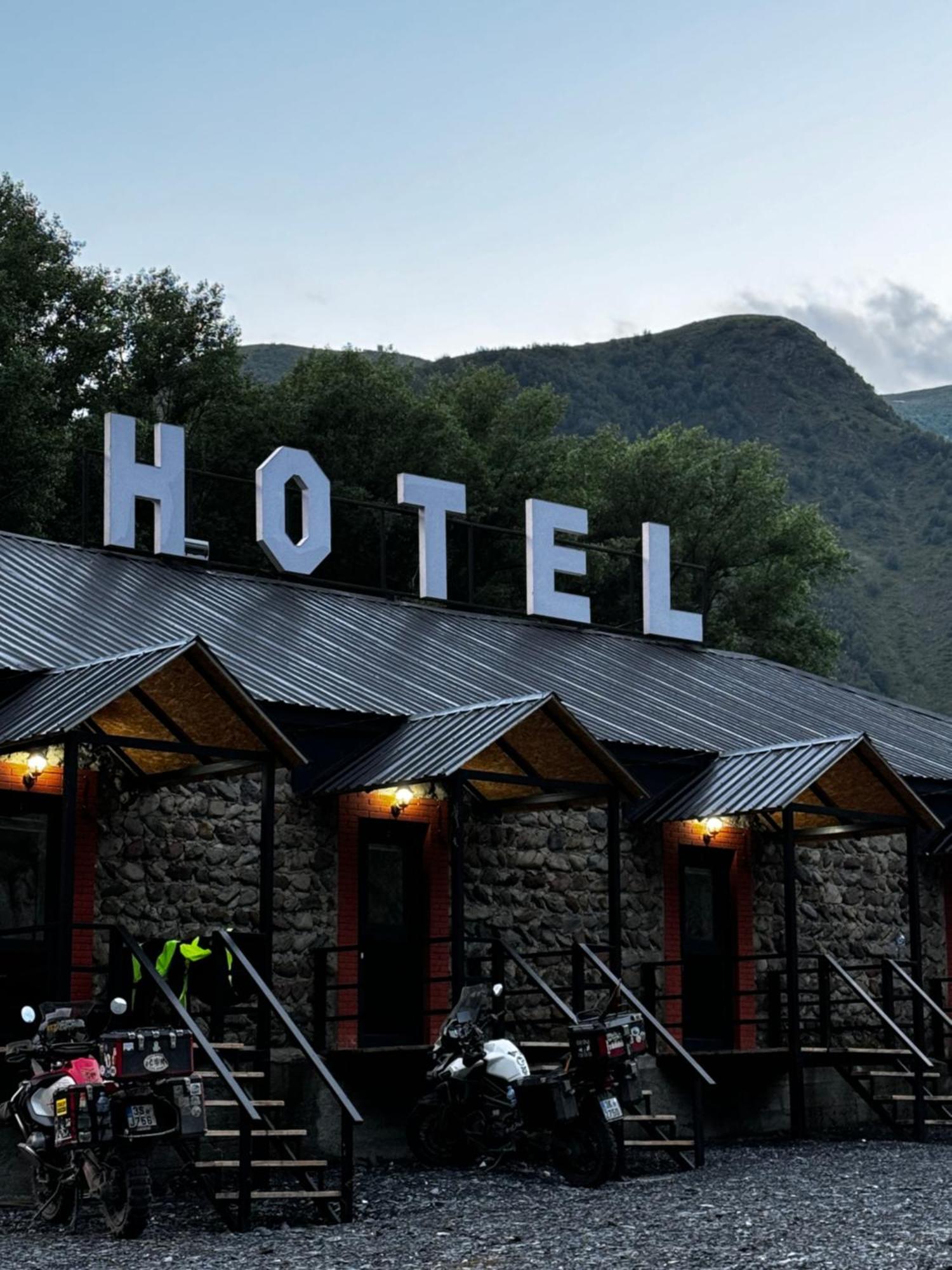 Hotel Pavilion Garden Kazbegi Exterior foto